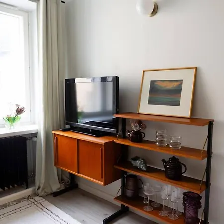 Vintage Modern At Seaside Apartment Helsinki